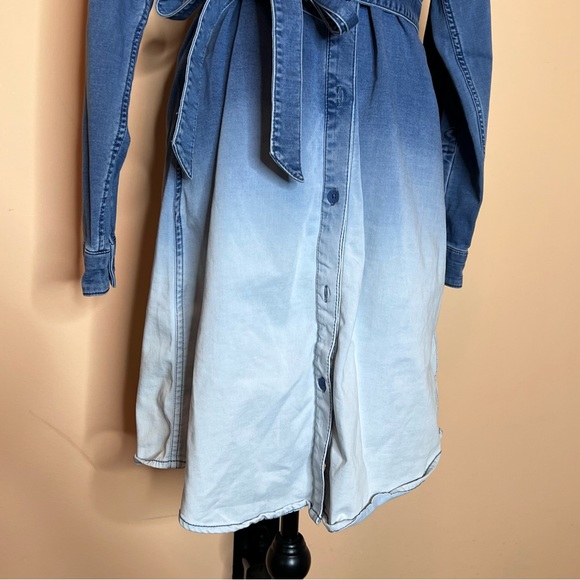 💙Isaac Mizrahi denim ombré dress - Picture 4 of 7